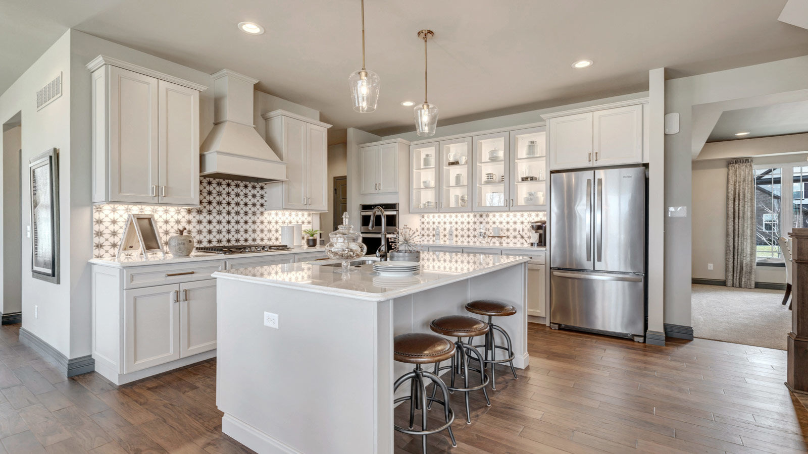 McKelvey-BurOak--kitchen-6S8A9110-(1).jpg